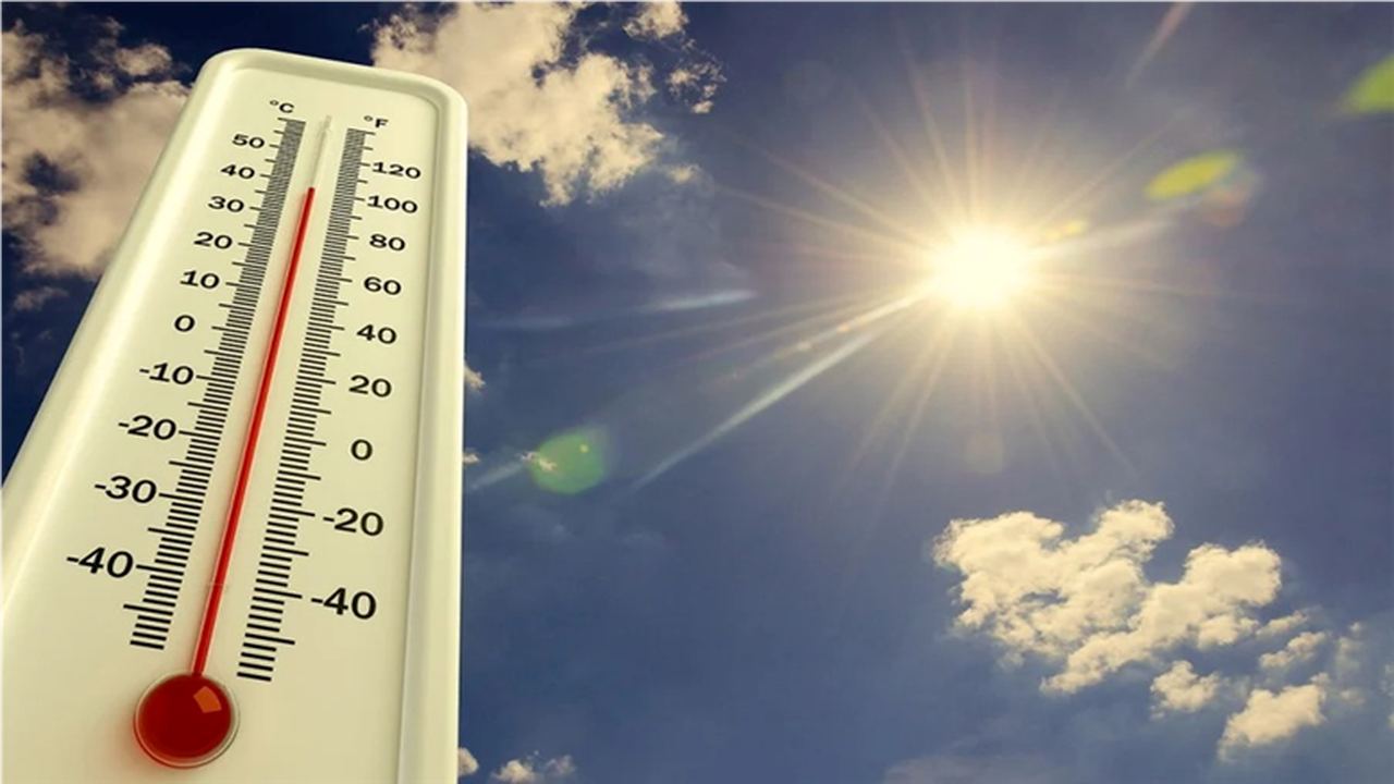 «الأرصاد» تحذّر من التقلبات الجوية.. وفارق درجات الحرارة بين الليل والنهار يتخطى 15 درجة